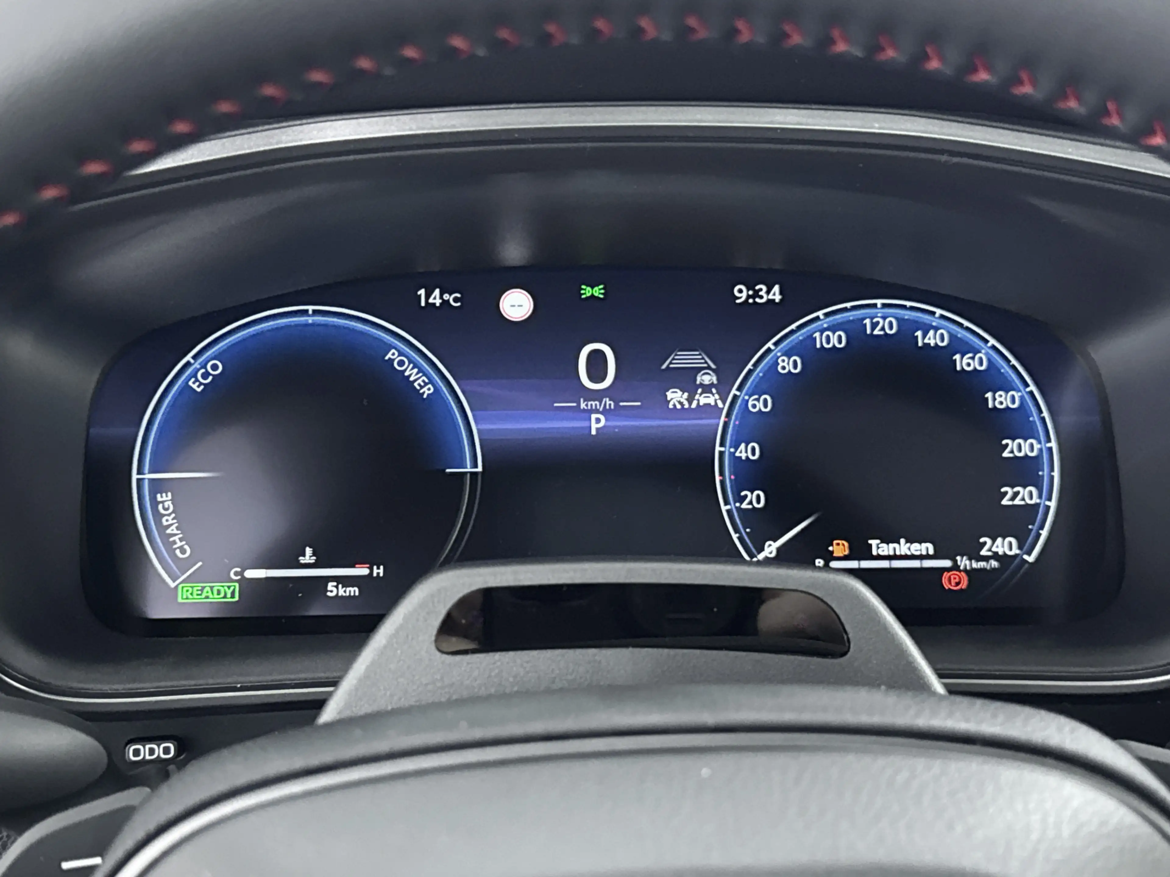 Toyota Corolla Cross Hybrid 180 GR Sport | Apple Carplay & Android Auto — photo 14