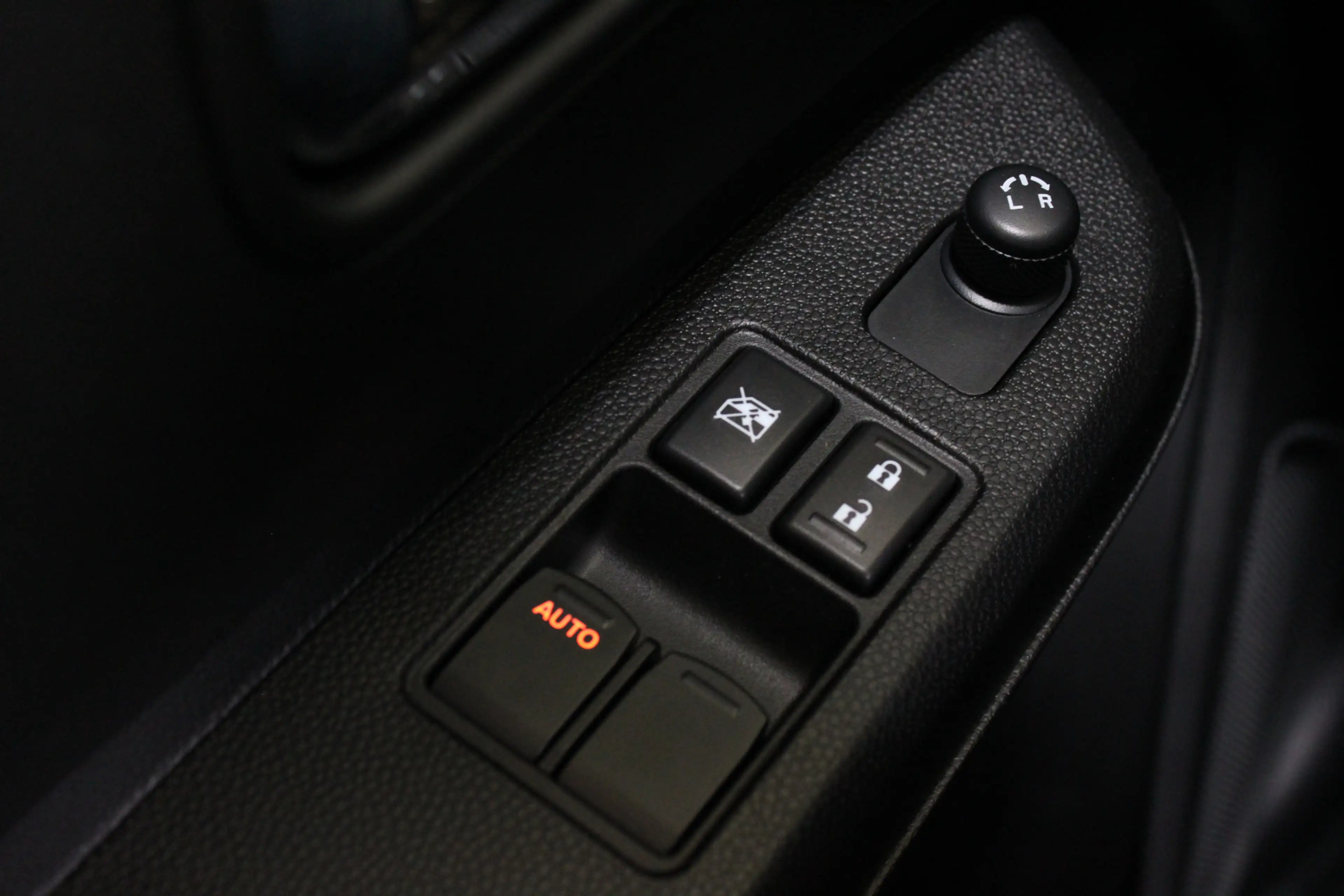 Suzuki Ignis 1.2 Smart Hybrid Select / Navi. / Stoelverwarming — photo 14