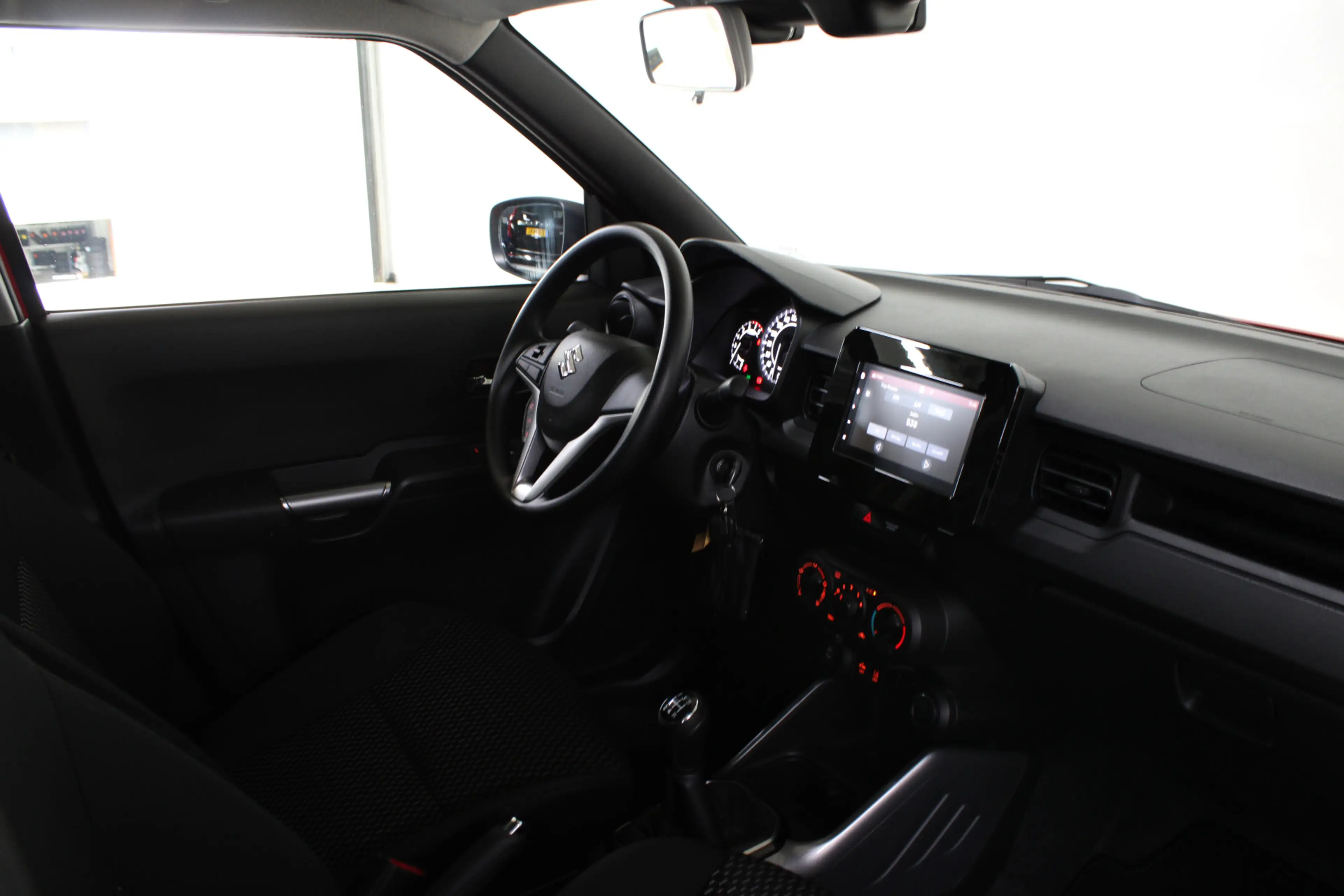 Suzuki Ignis 1.2 Smart Hybrid Select / Navi. / Stoelverwarming — photo 11