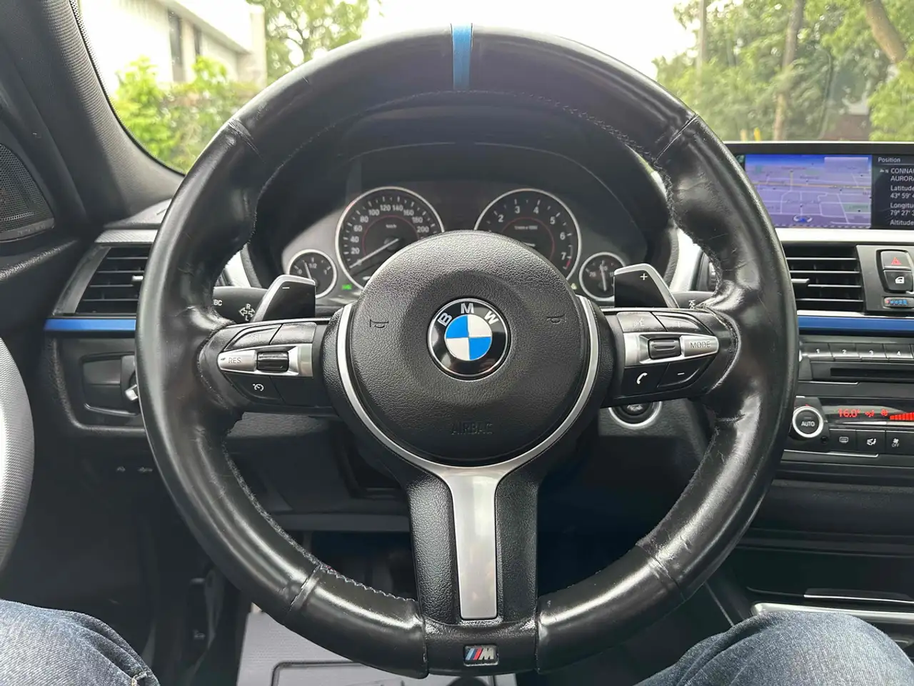 BMW 3 Series снимка BMW 3 Series