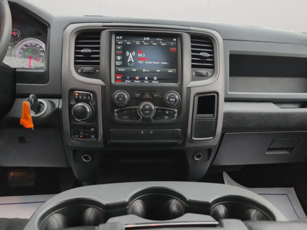 RAM 1500 снимка RAM 1500