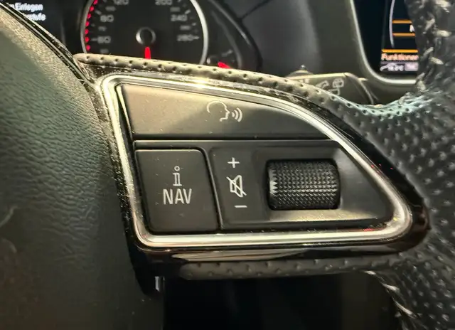 Audi Q5 view 17