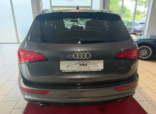 Audi Q5 view 7