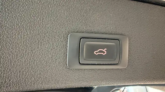Audi Q5 view 14