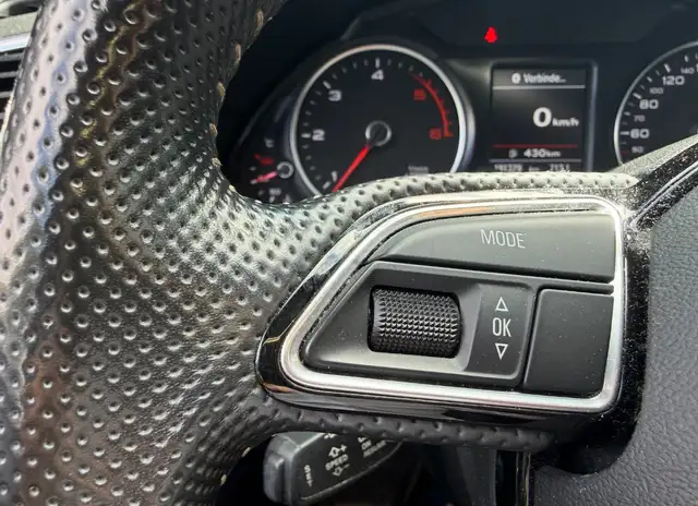 Audi Q5 view 16