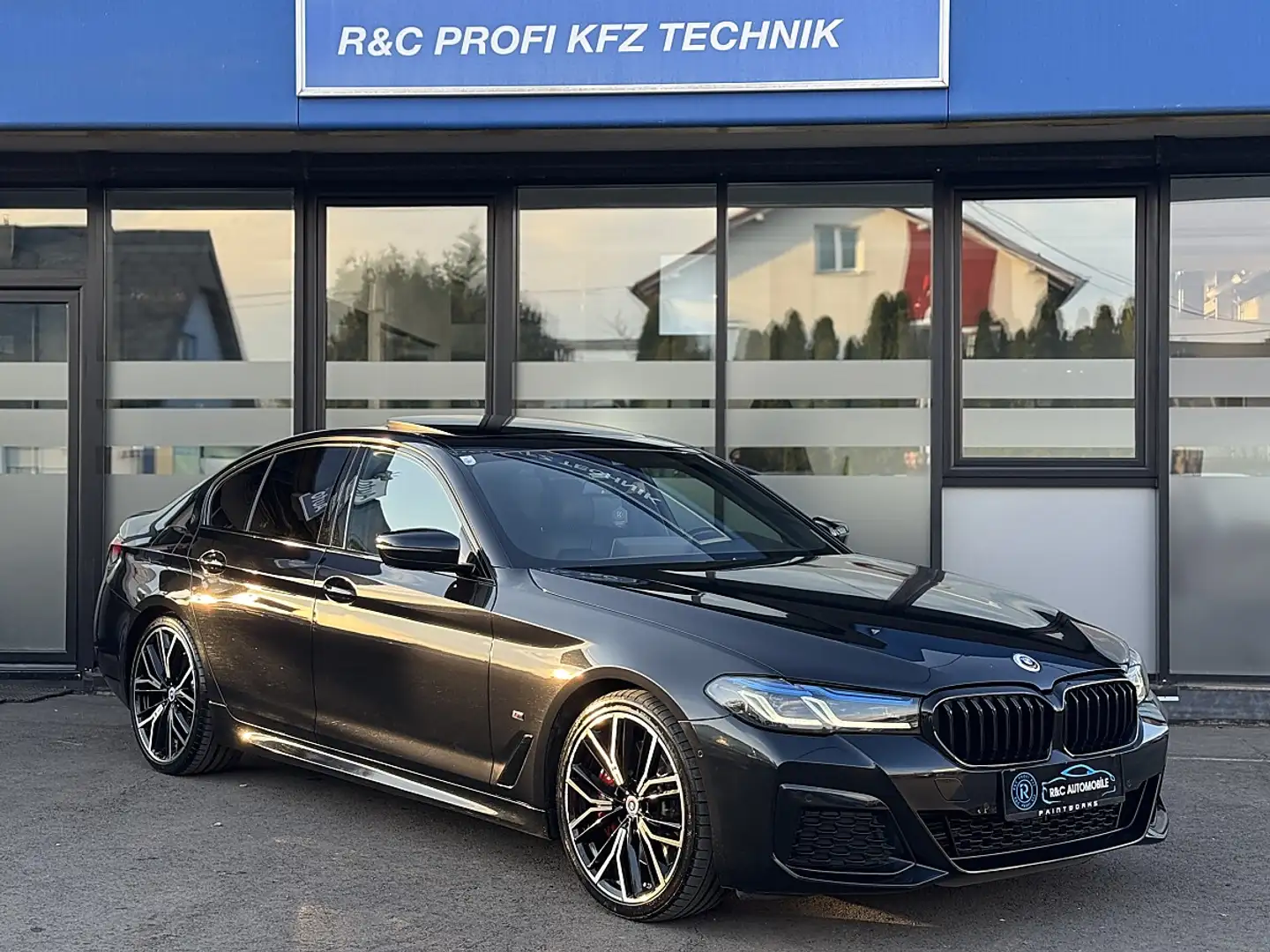 BMW 530 d 48 V Aut. M Sport/SHD/HK/KEYLESS/RFK Schwarz - 2