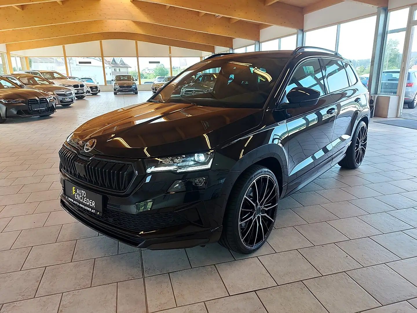 Skoda Karoq 2.0 TSI 4x4 DSG Sportline Schwarz - 2