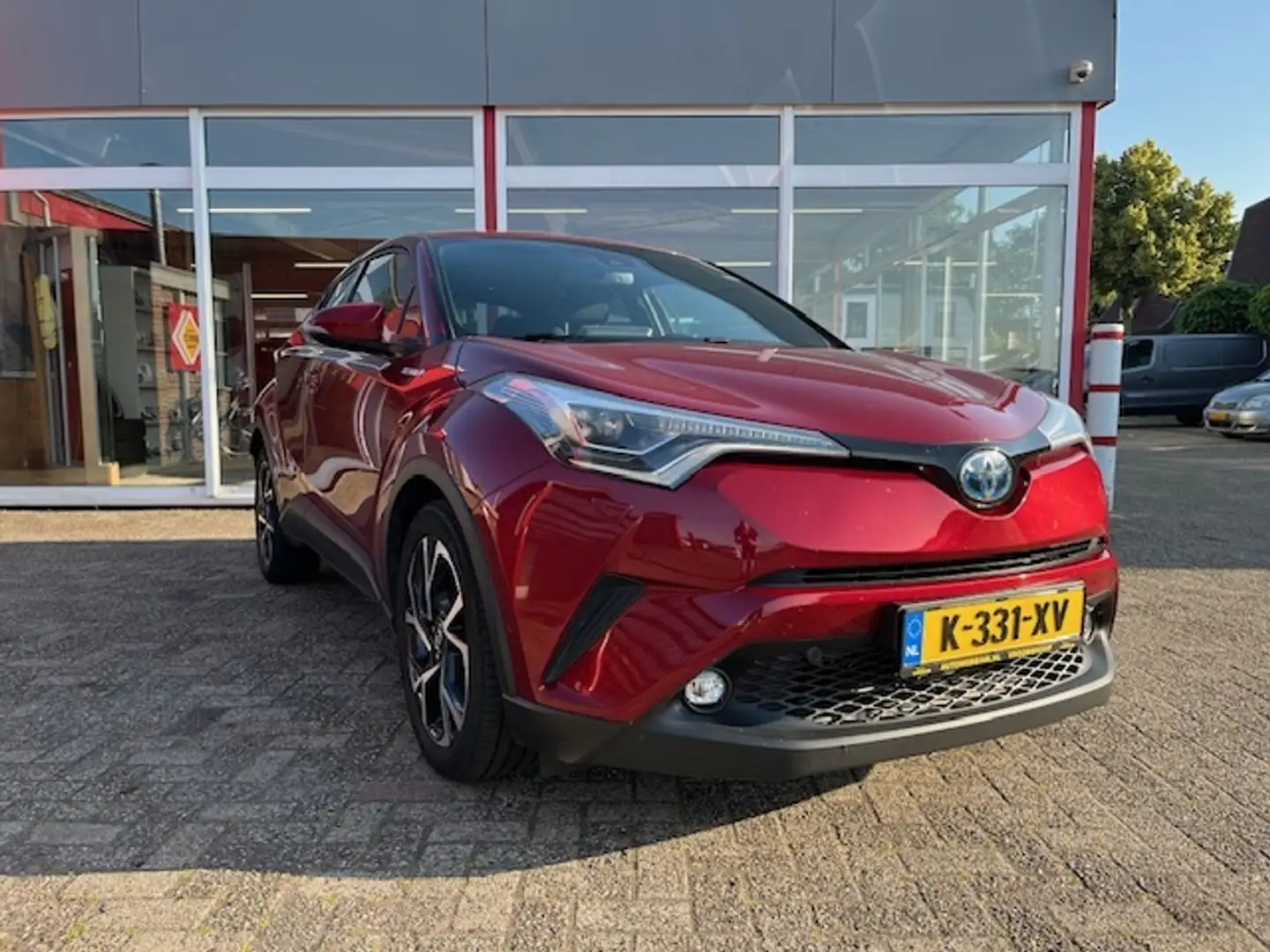 Toyota C-HR 1.8 Hyb. Dyn. Sport Rouge - 2