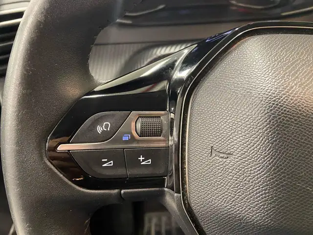 Peugeot 208 view 14
