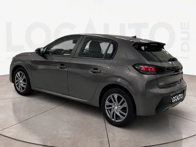 Peugeot 208 view 5