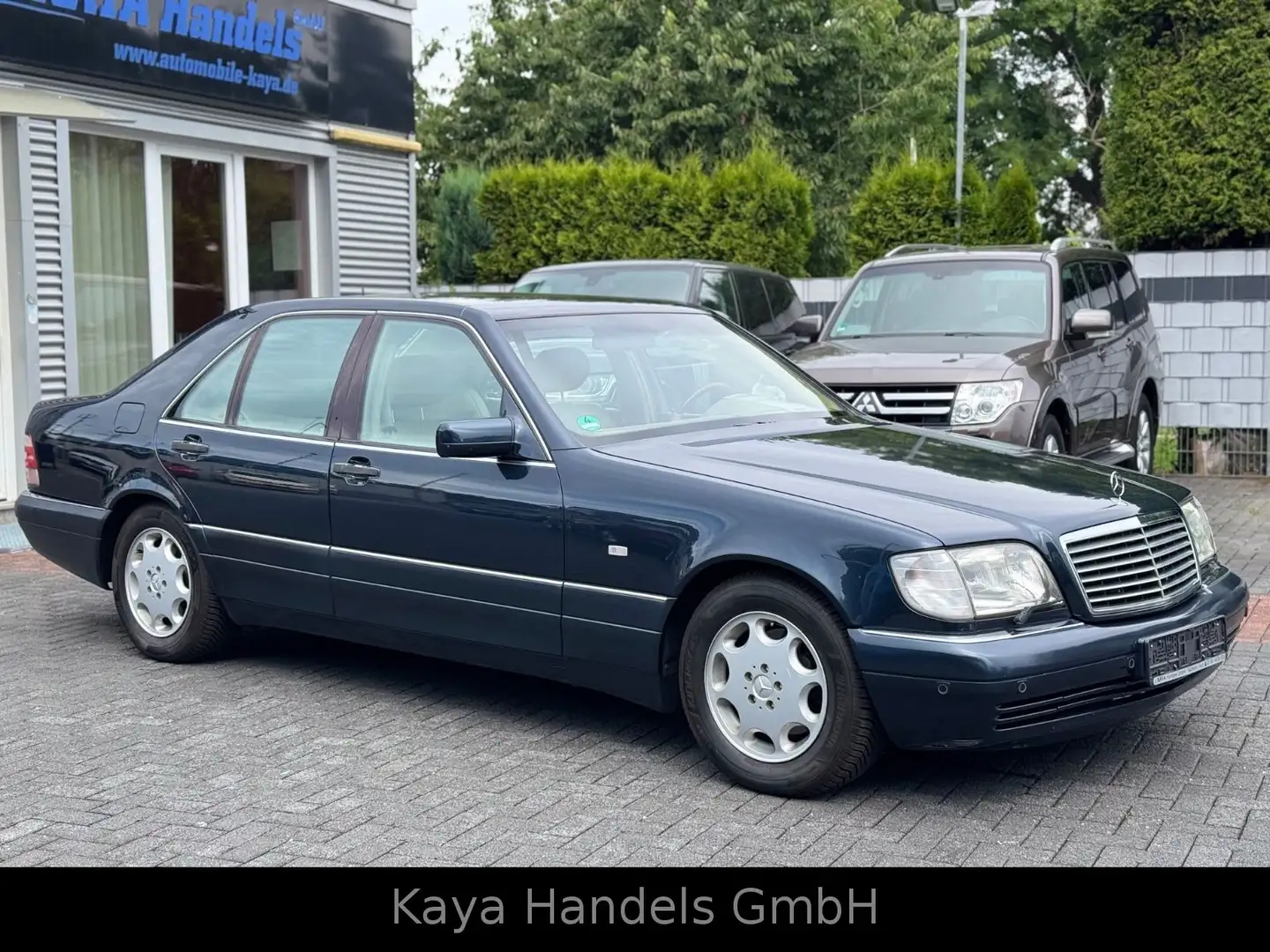 Mercedes-Benz S 420 TOP ZUSTAND Xenon+2.Hand+PDC+Rollo+V8 Schwarz - 1