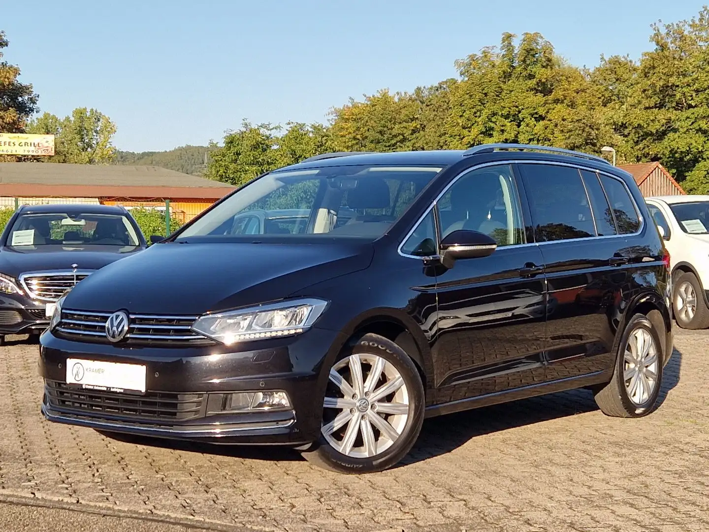 Volkswagen Touran 2.0 TDI DSG Highlin/ AHK/ LED/ StHz/ Navi Schwarz - 1