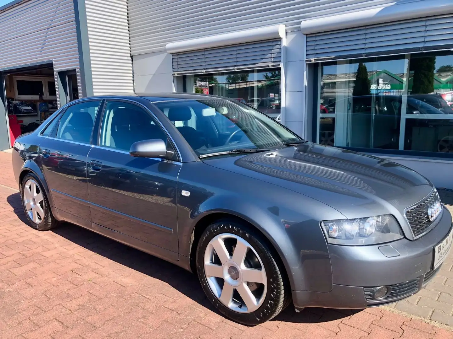 Audi A4 1.9TDI 96kW/Xenon/Sithz./Tempomat Gris - 1