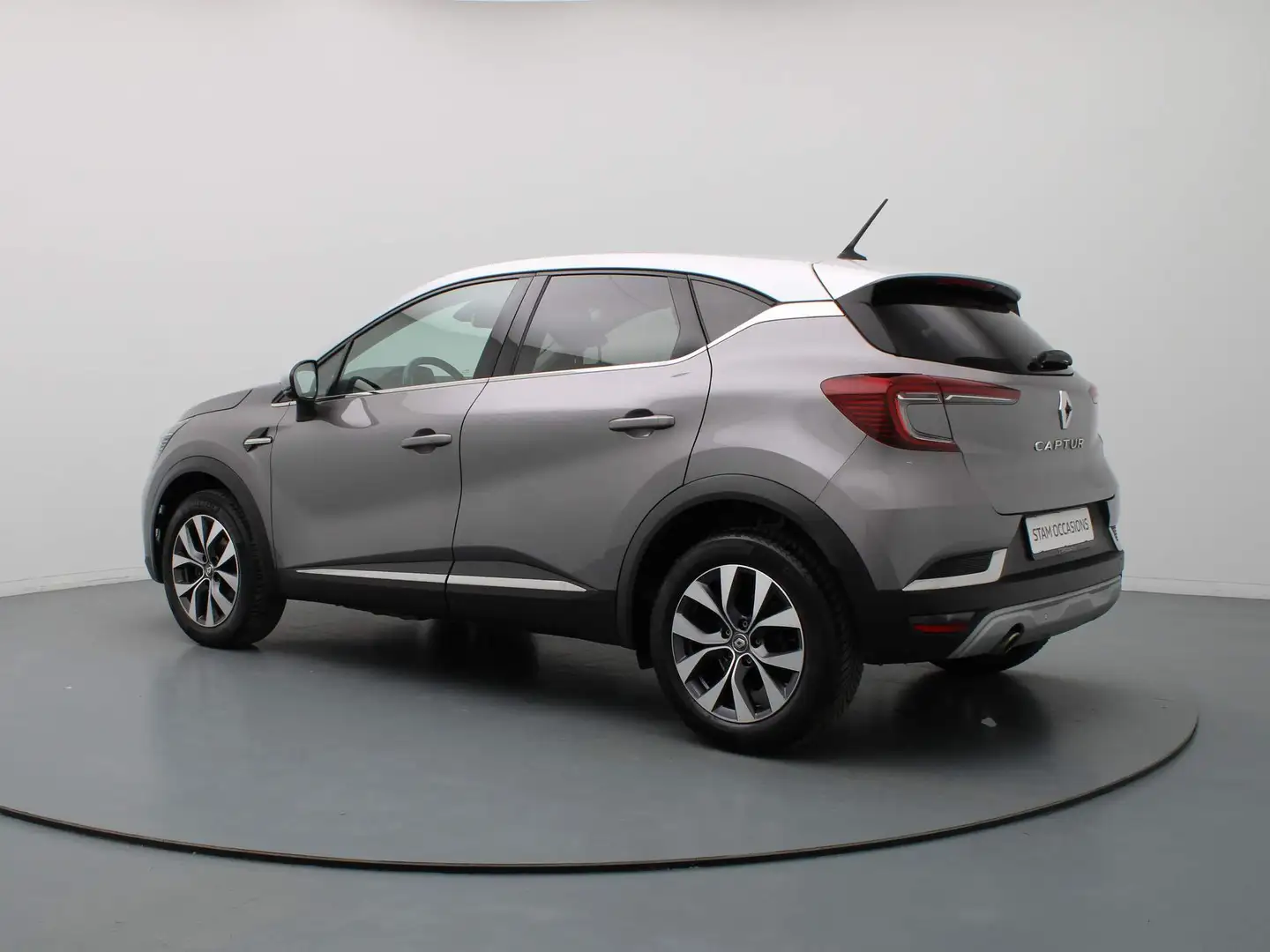 Renault Captur TCe 100pk Intens Camera | Climate | Navi | Parksen Grijs - 2