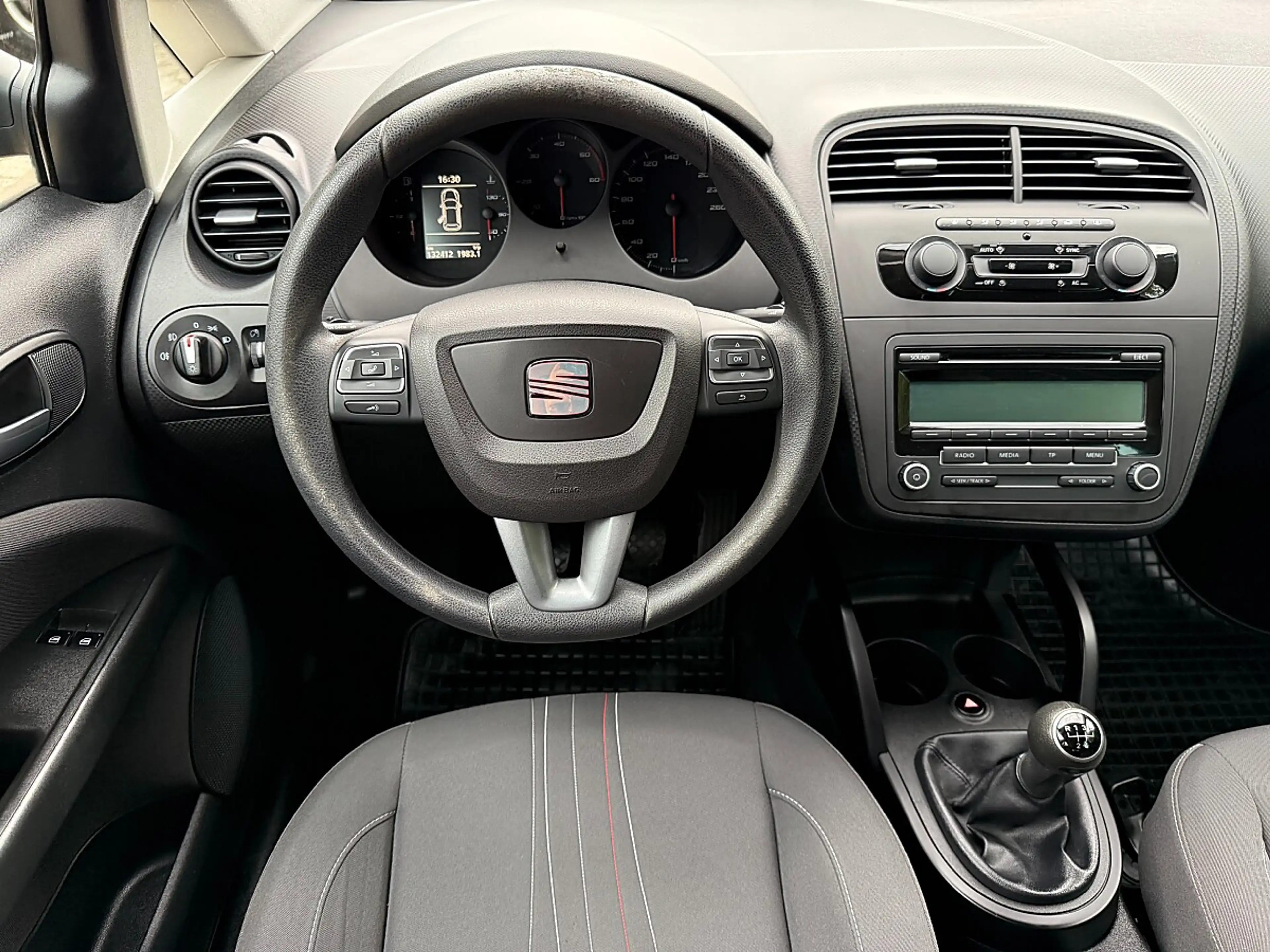 SEAT Altea XL 1,6 TDI S&S-1/3 ZINSFREI FINANZIERUNG — photo 10