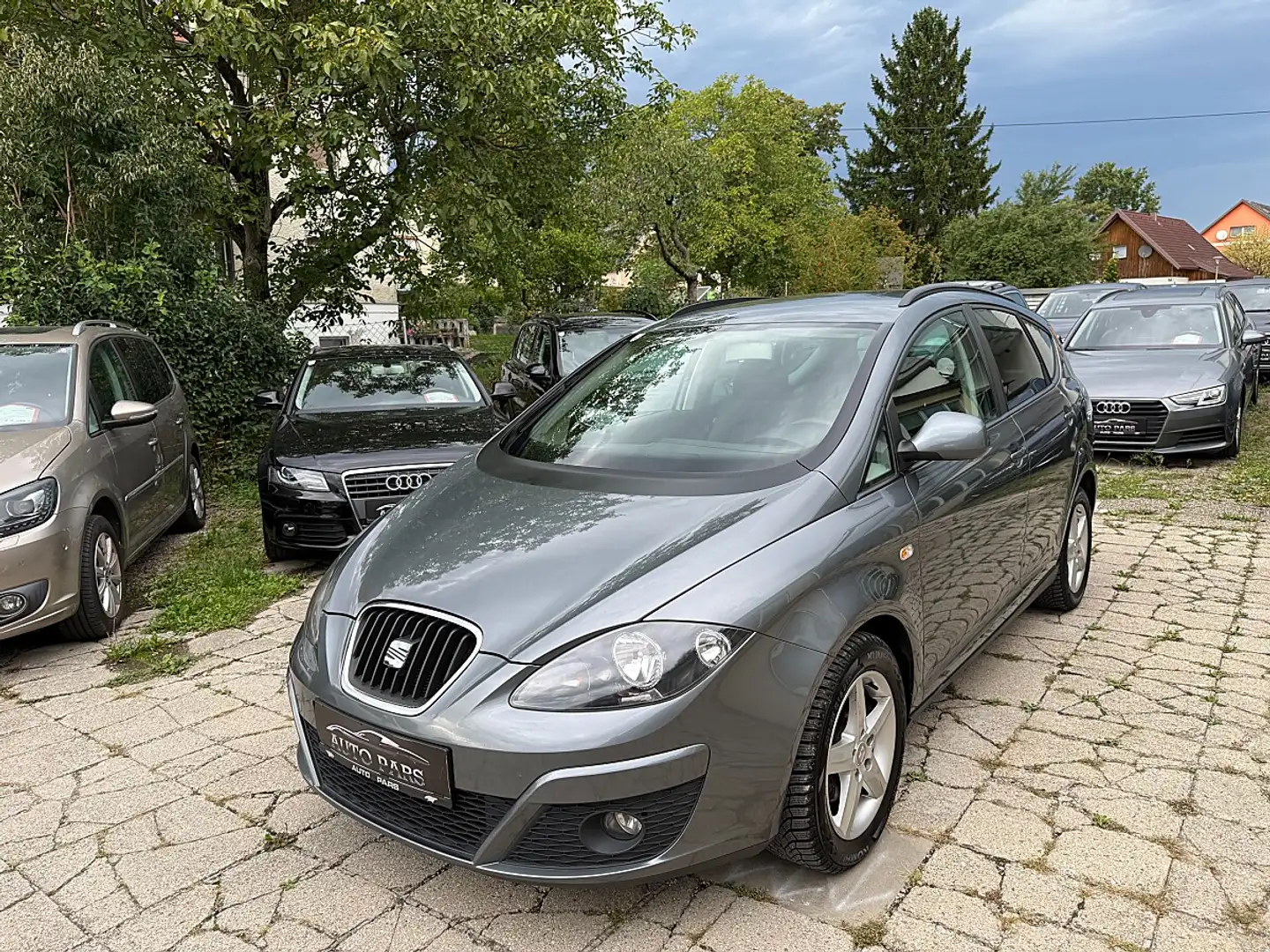 SEAT Altea XL 1,6 TDI S&S-1/3 ZINSFREI FINANZIERUNG Grau - 1