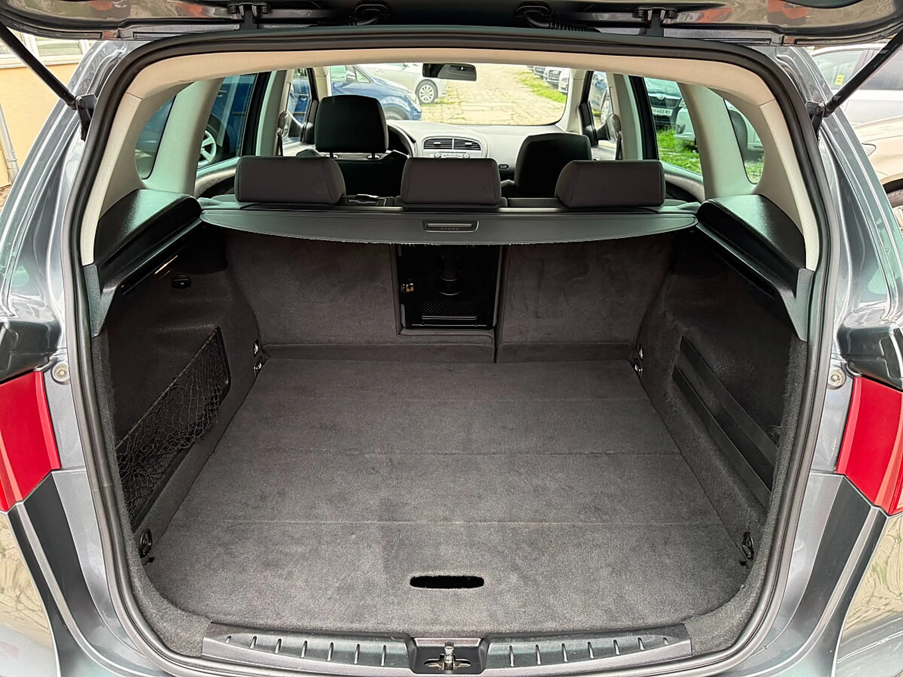 SEAT Altea XL 1,6 TDI S&S-1/3 ZINSFREI FINANZIERUNG — photo 15