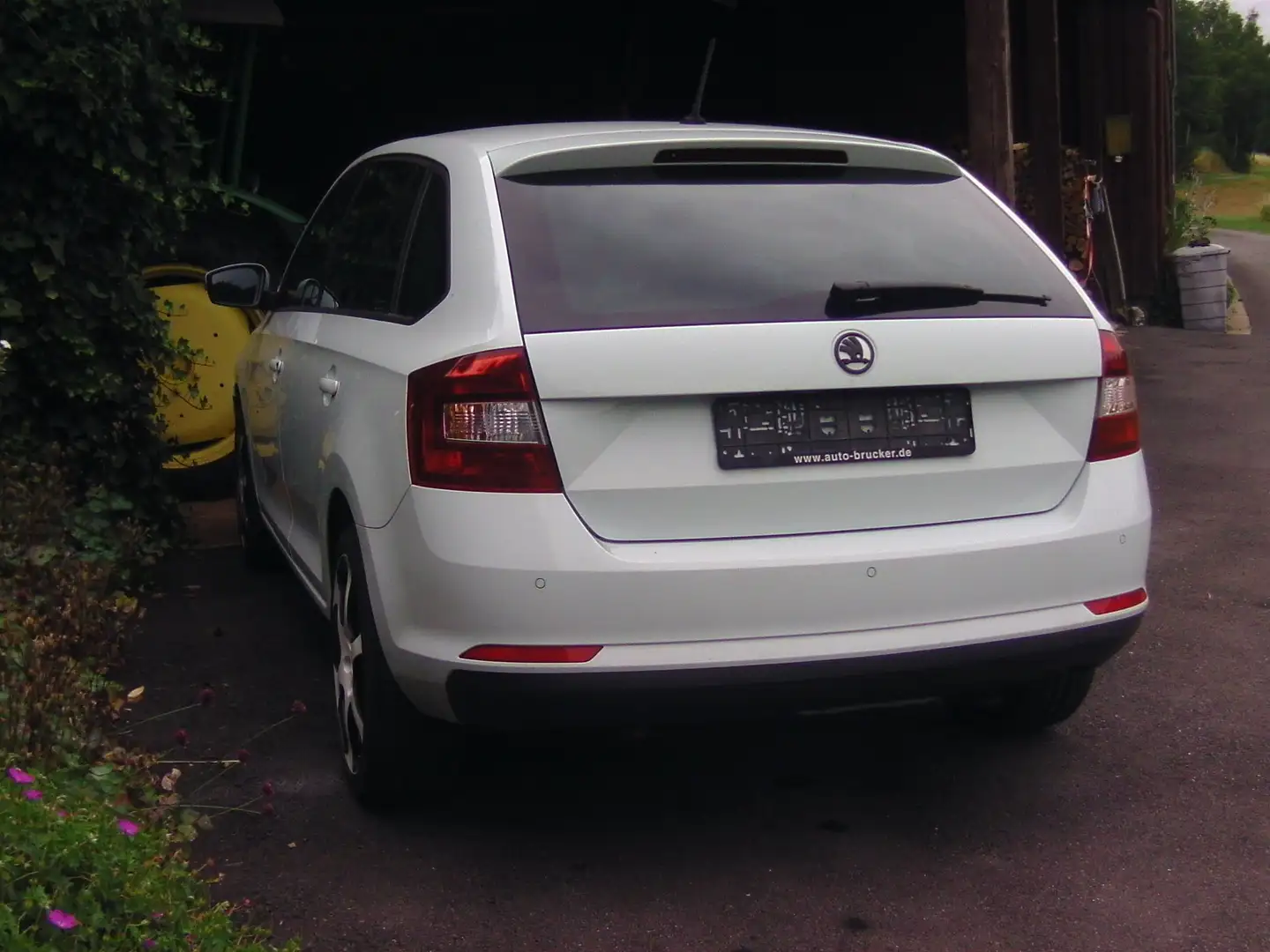 Skoda Rapid/Spaceback Rapid 1.4 TDI,Joy,Klimatr.Navi,Reifen,Kuppl. neu! Weiß - 2