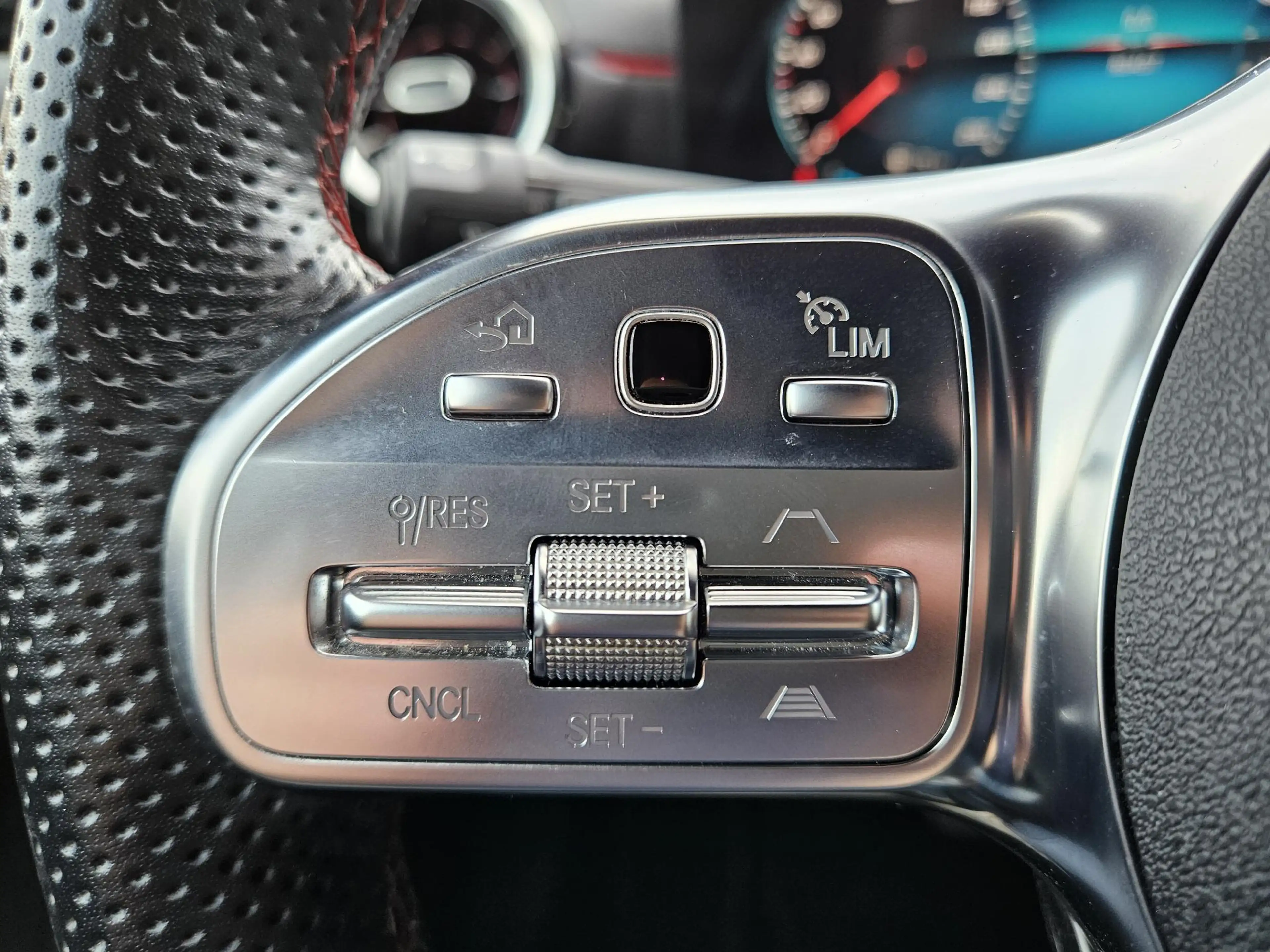 Mercedes-Benz A 35 AMG 4MATIC /Apple Carplay/Performance stoelen/Groot sc — photo 18