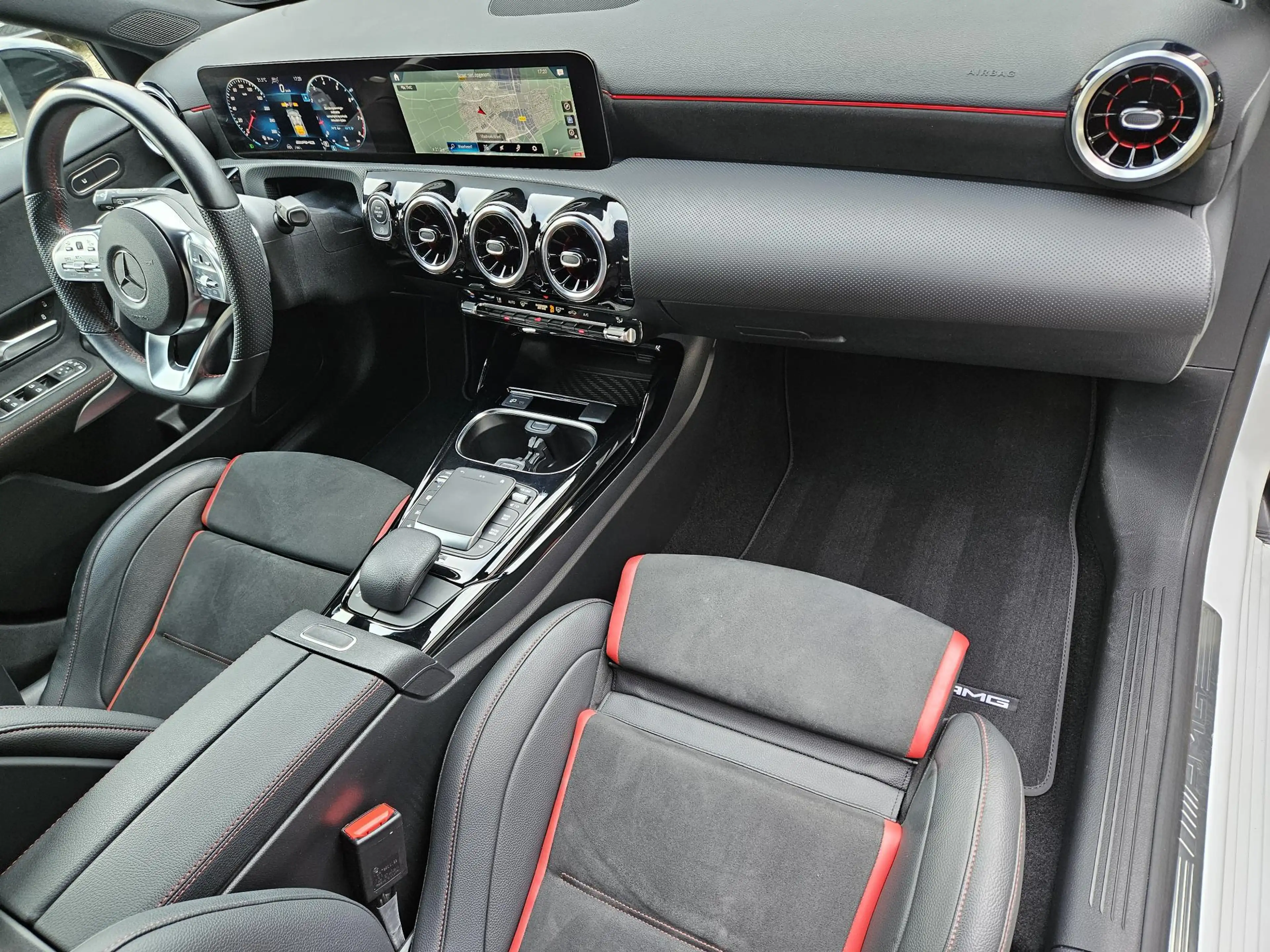 Mercedes-Benz A 35 AMG 4MATIC /Apple Carplay/Performance stoelen/Groot sc — photo 14