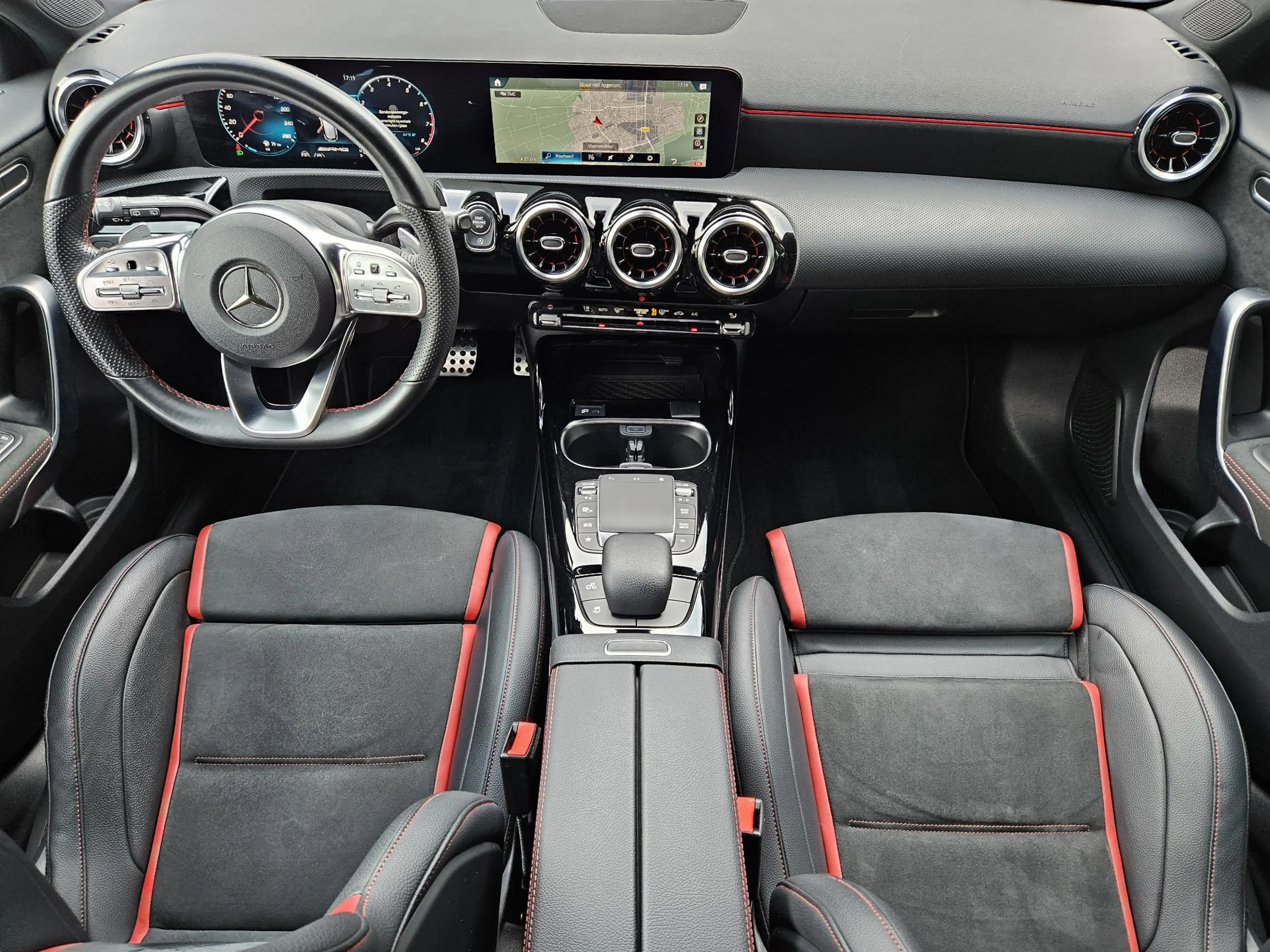 Mercedes-Benz A 35 AMG 4MATIC /Apple Carplay/Performance stoelen/Groot sc — photo 13