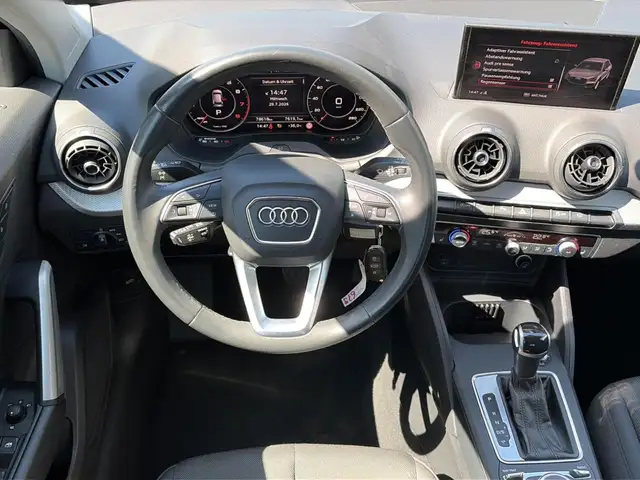 Audi Q2 view 12