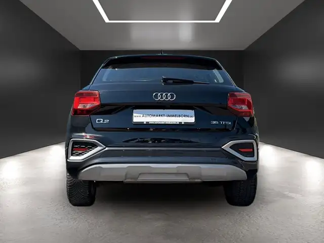 Audi Q2 view 10