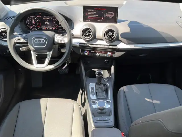 Audi Q2 view 13
