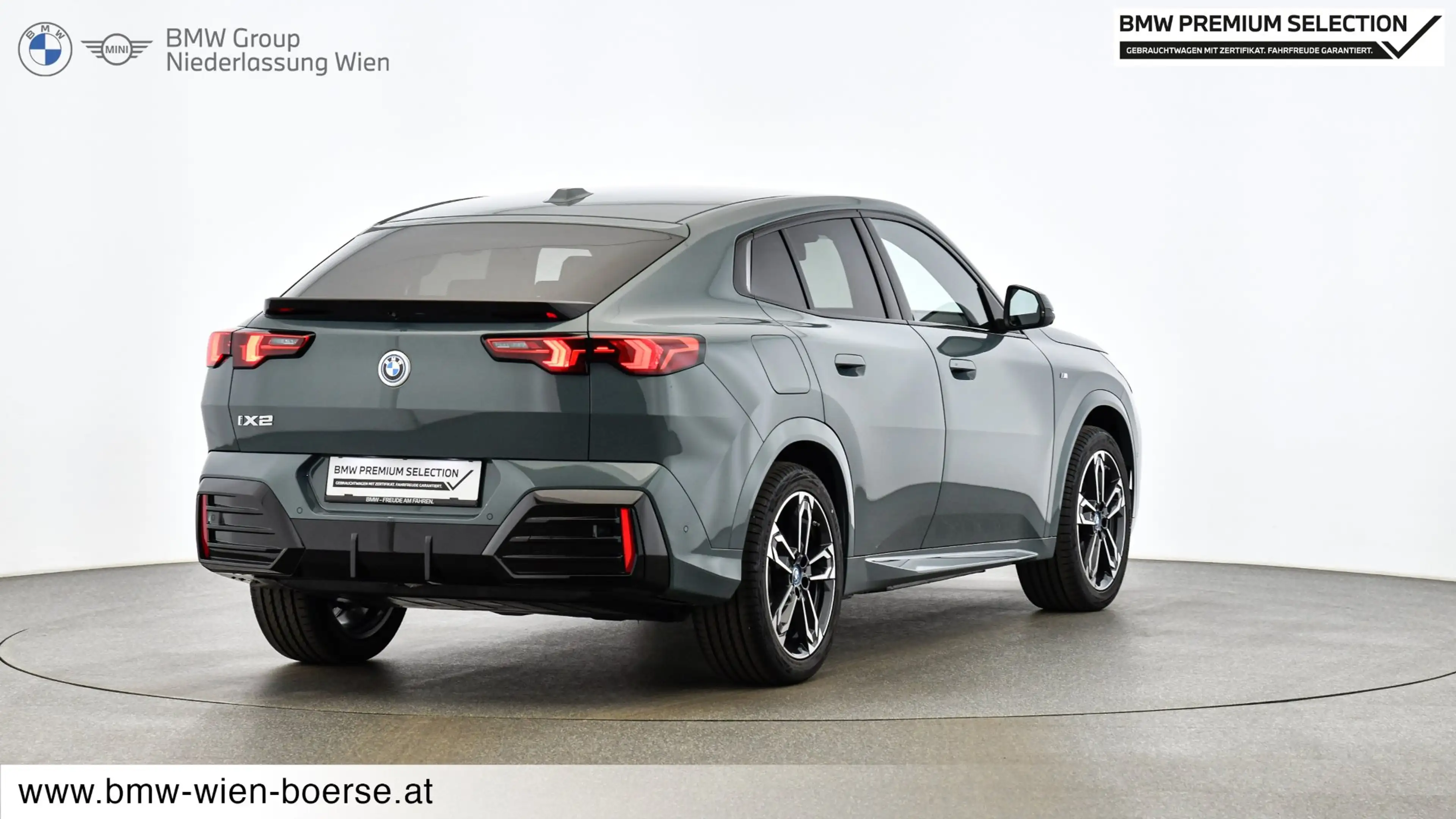 BMW iX2 eDrive20 — photo 9