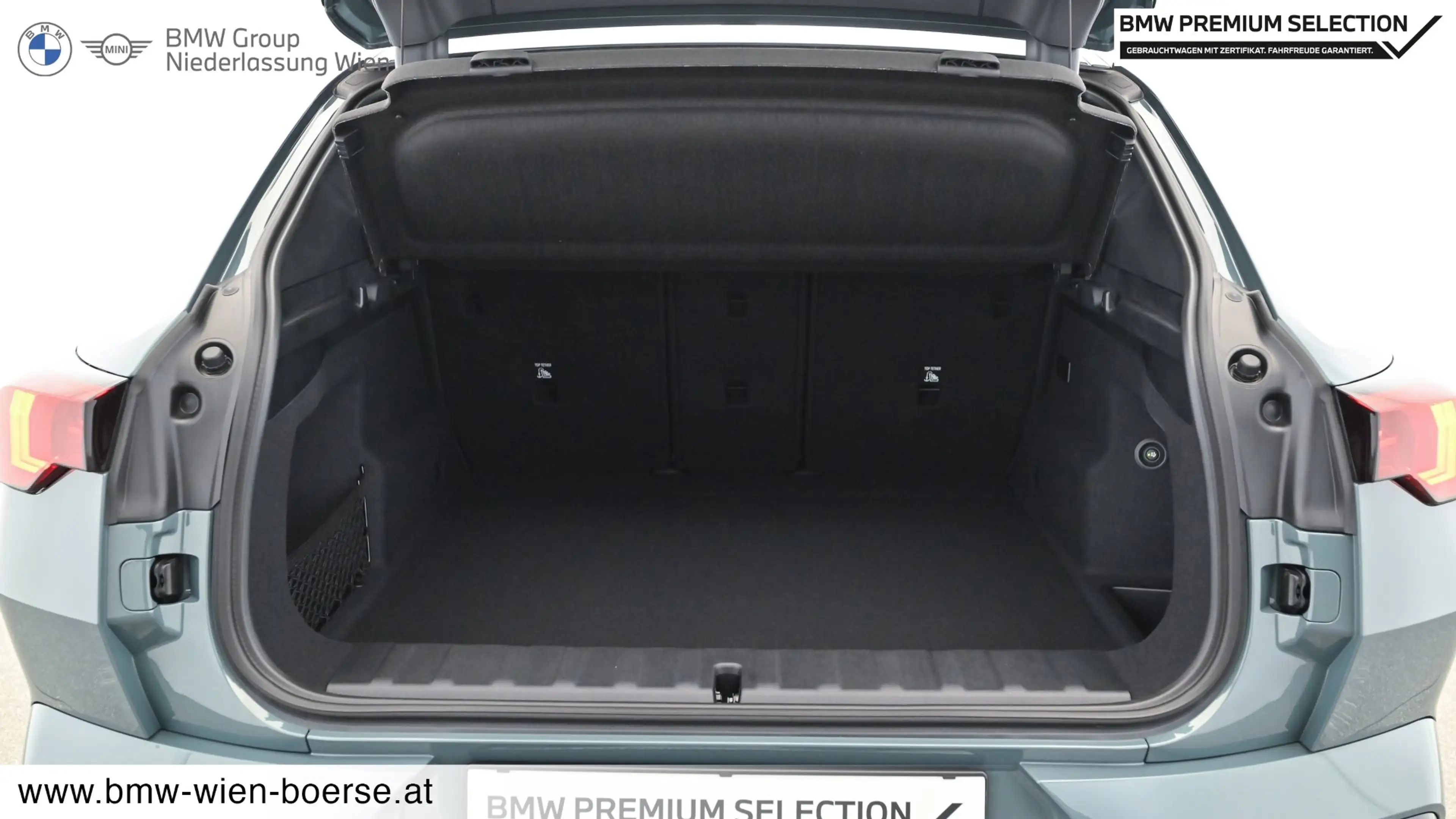 BMW iX2 eDrive20 — photo 12