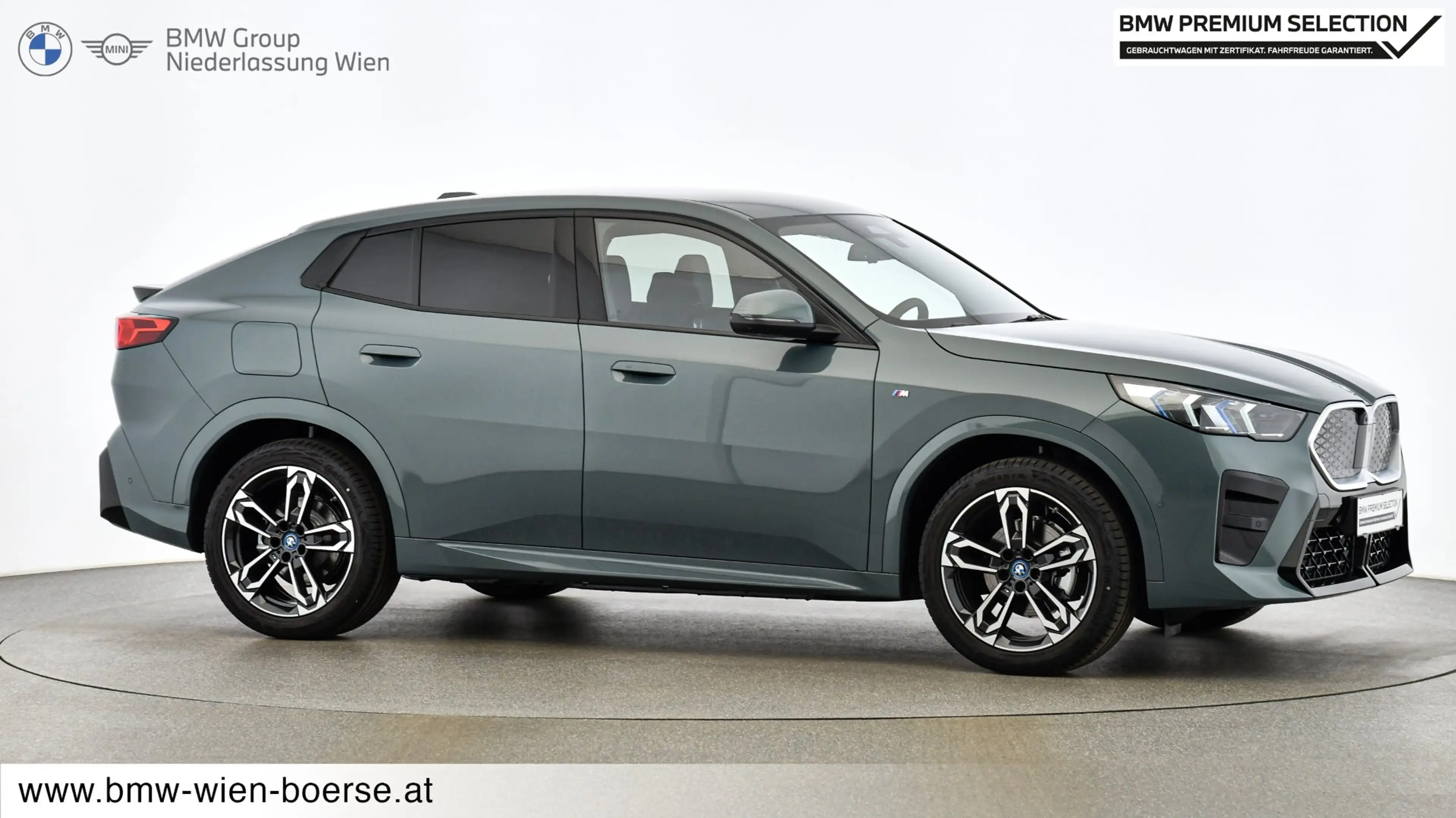 BMW iX2 eDrive20 — photo 7