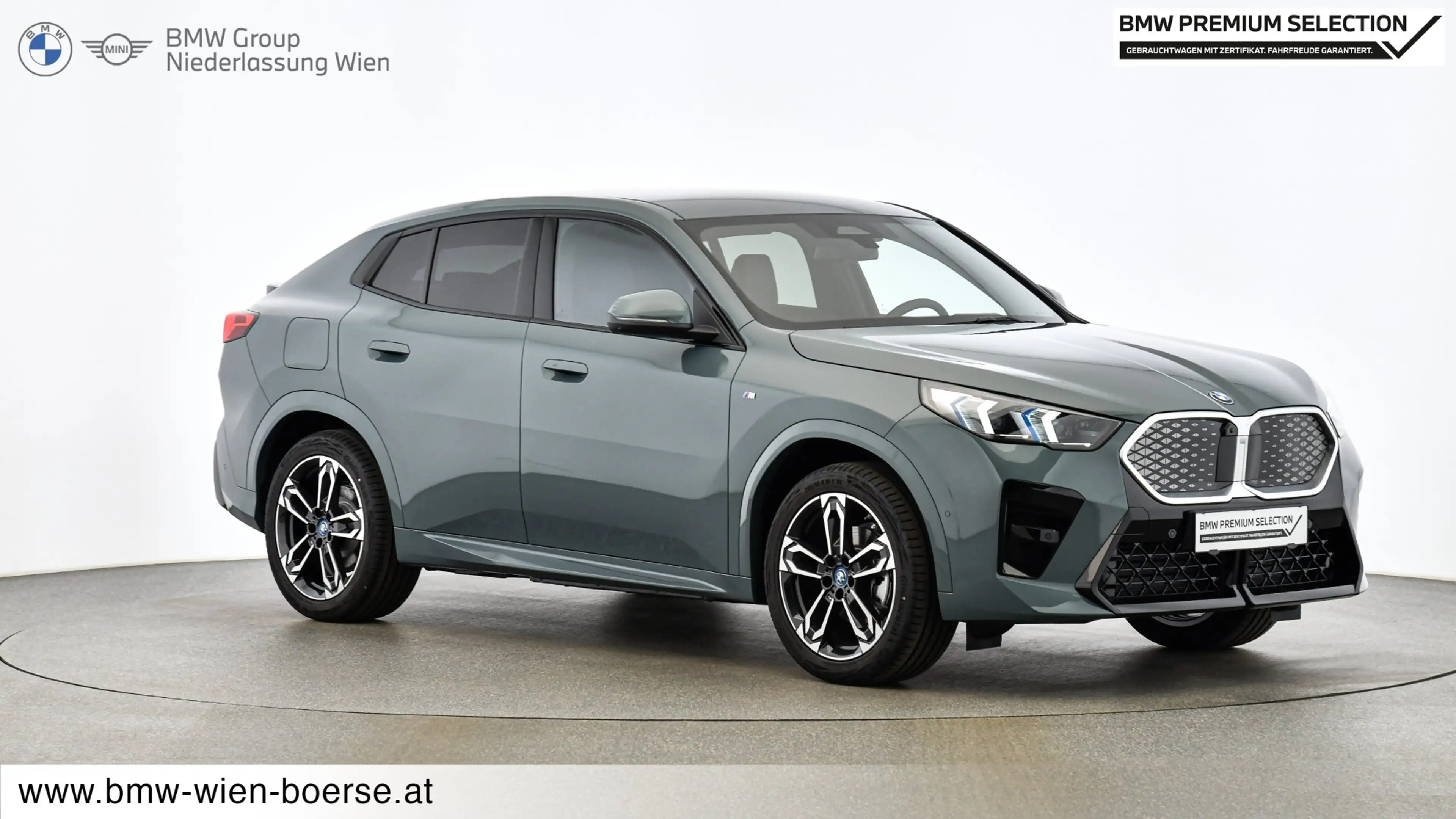 BMW iX2 eDrive20 — photo 6