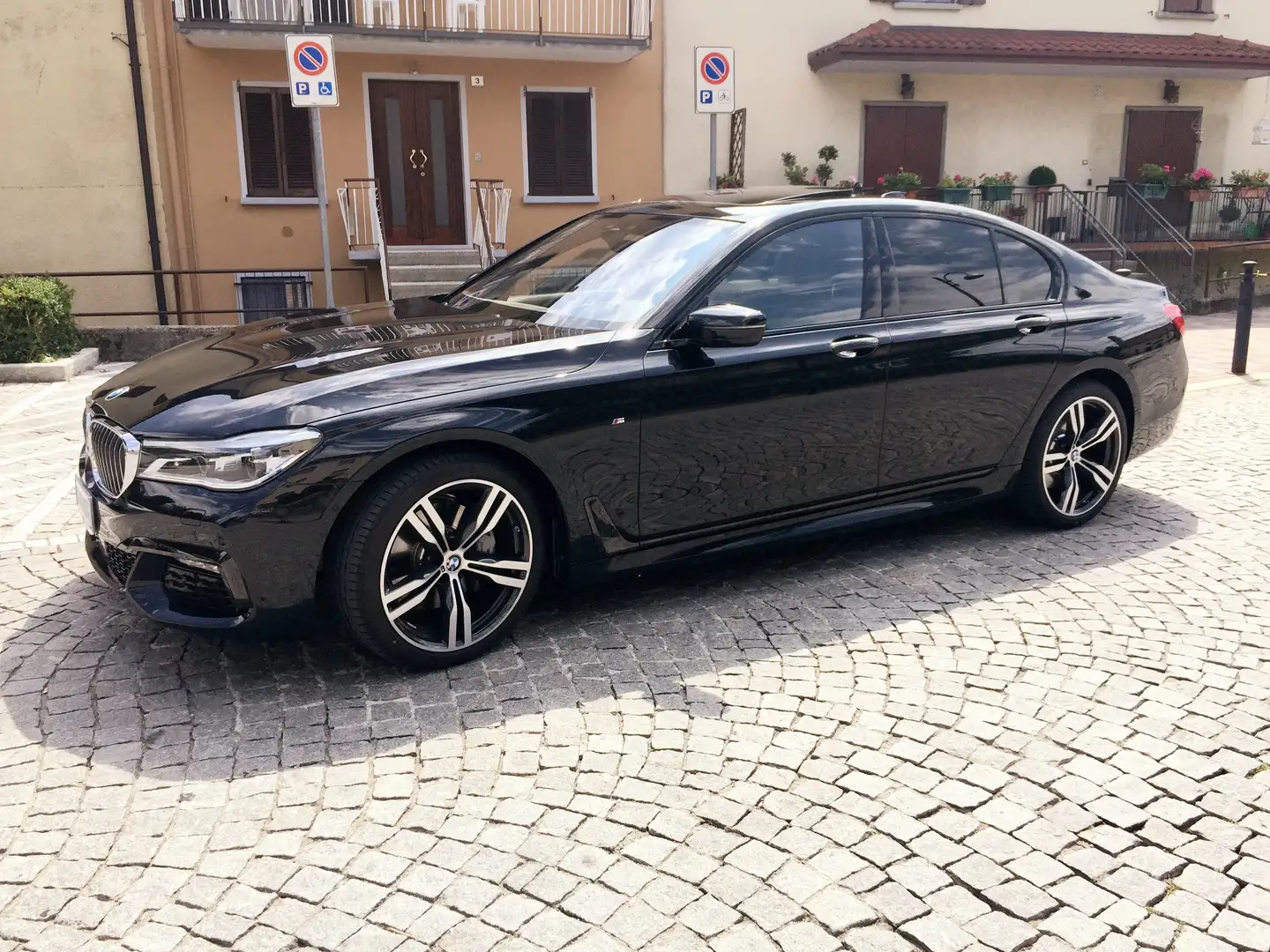 BMW 730 Serie 7 G/11-12 2015 730d xdrive Eccelsa Fekete - 1