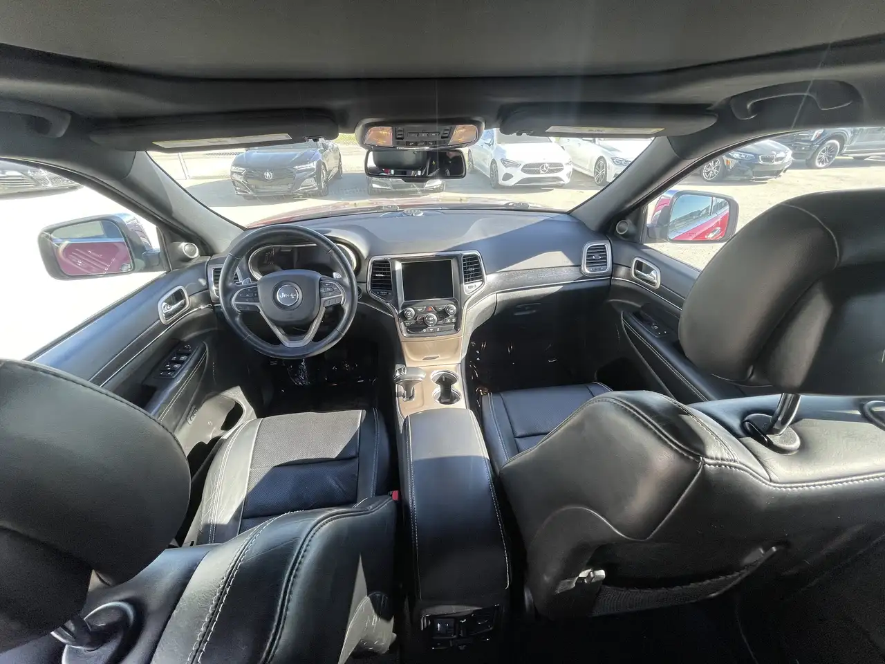 Jeep Grand Cherokee снимка Jeep Grand Cherokee