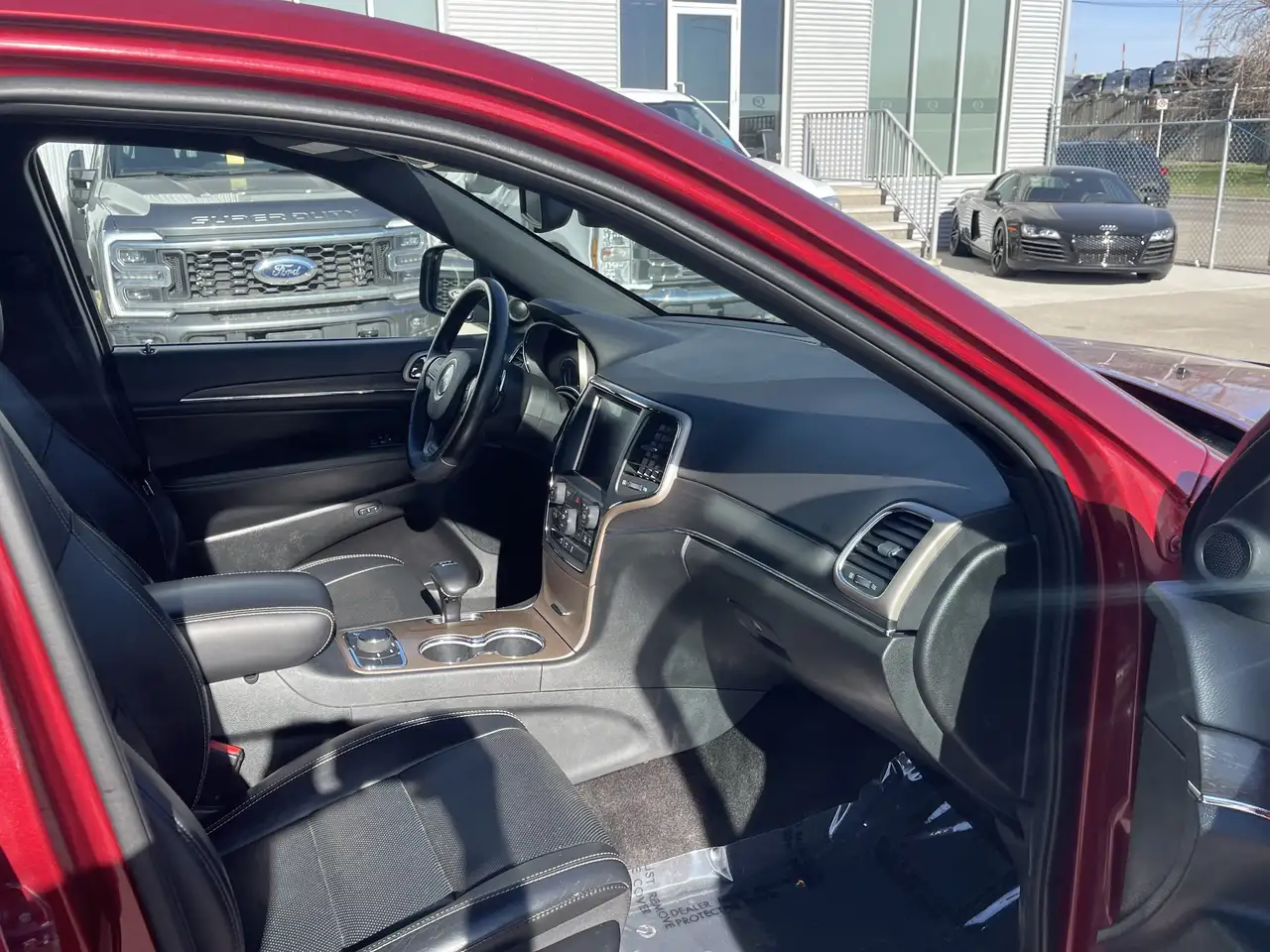 Jeep Grand Cherokee снимка Jeep Grand Cherokee