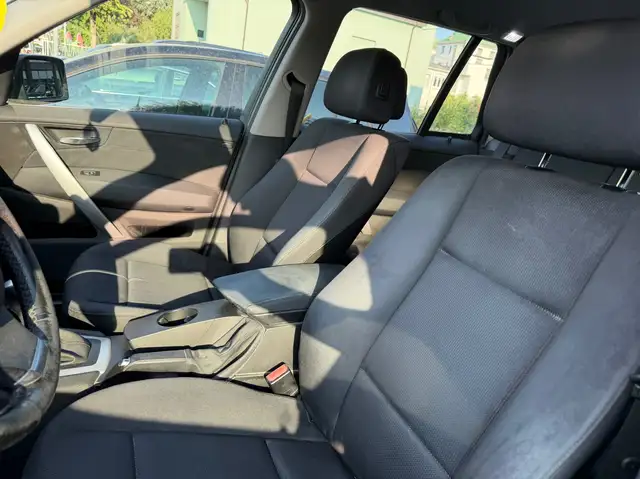 BMW X3 view 6