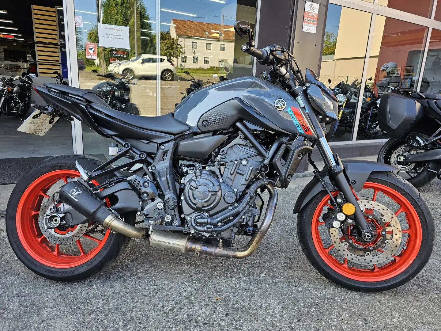 Yamaha MT-07 Šedá - 1