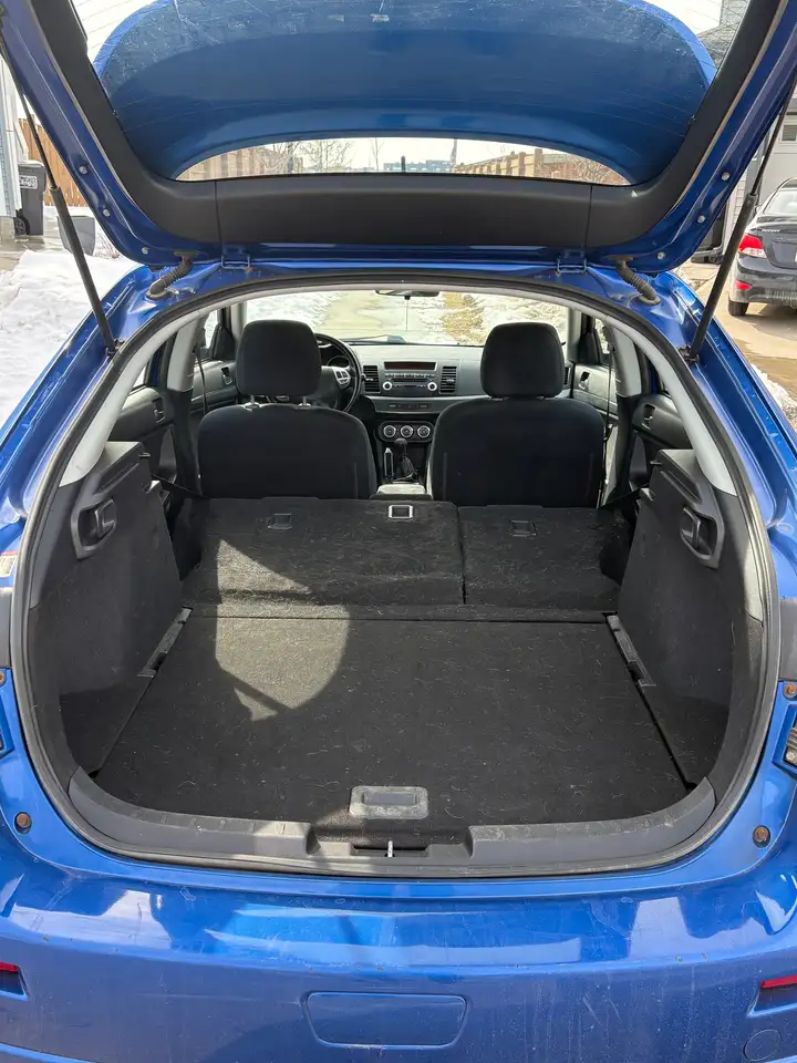 Mitsubishi Lancer снимка Mitsubishi Lancer