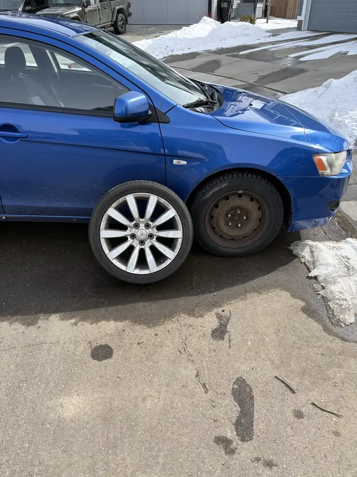 Mitsubishi Lancer снимка Mitsubishi Lancer