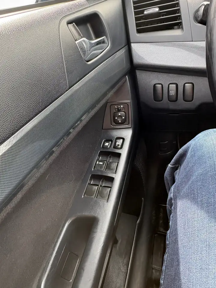 Mitsubishi Lancer снимка Mitsubishi Lancer