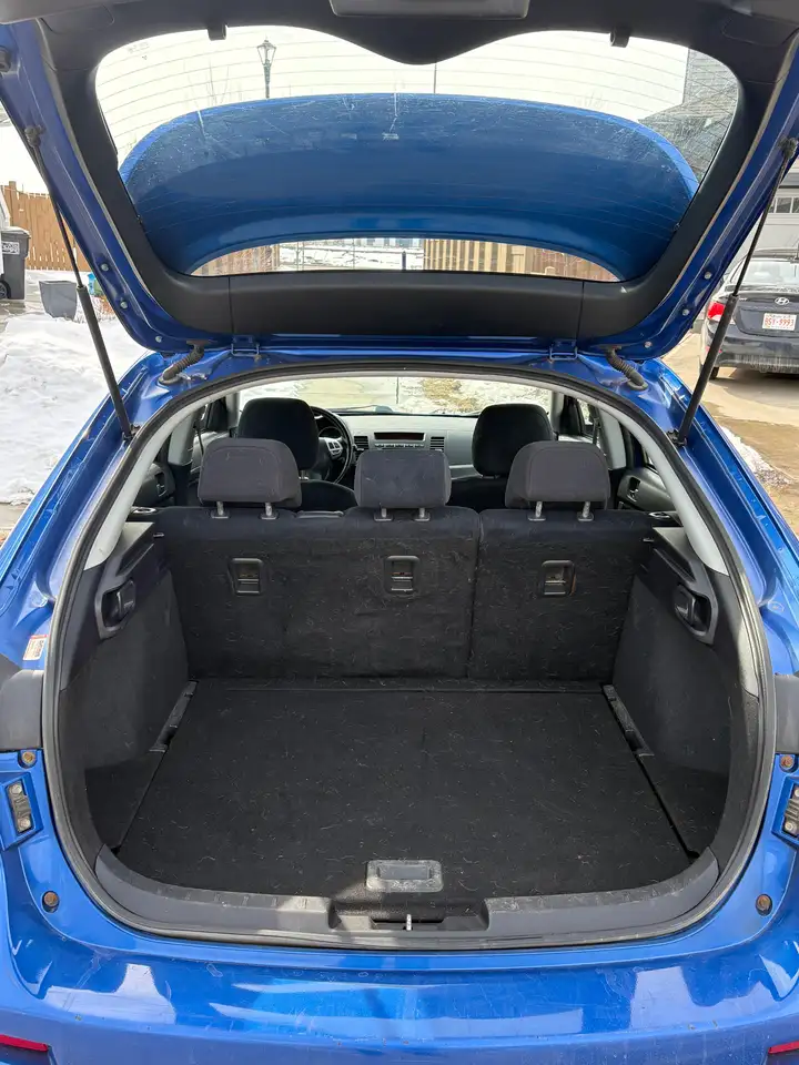 Mitsubishi Lancer снимка Mitsubishi Lancer