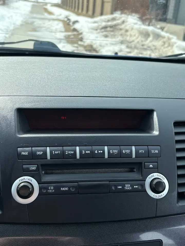 Mitsubishi Lancer снимка Mitsubishi Lancer