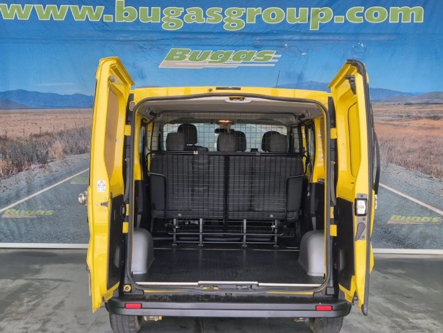 Renault Trafic 1.6 BLUEDCI 95 CV L2 COMBI 6 PLAZAS Amarillo - 2