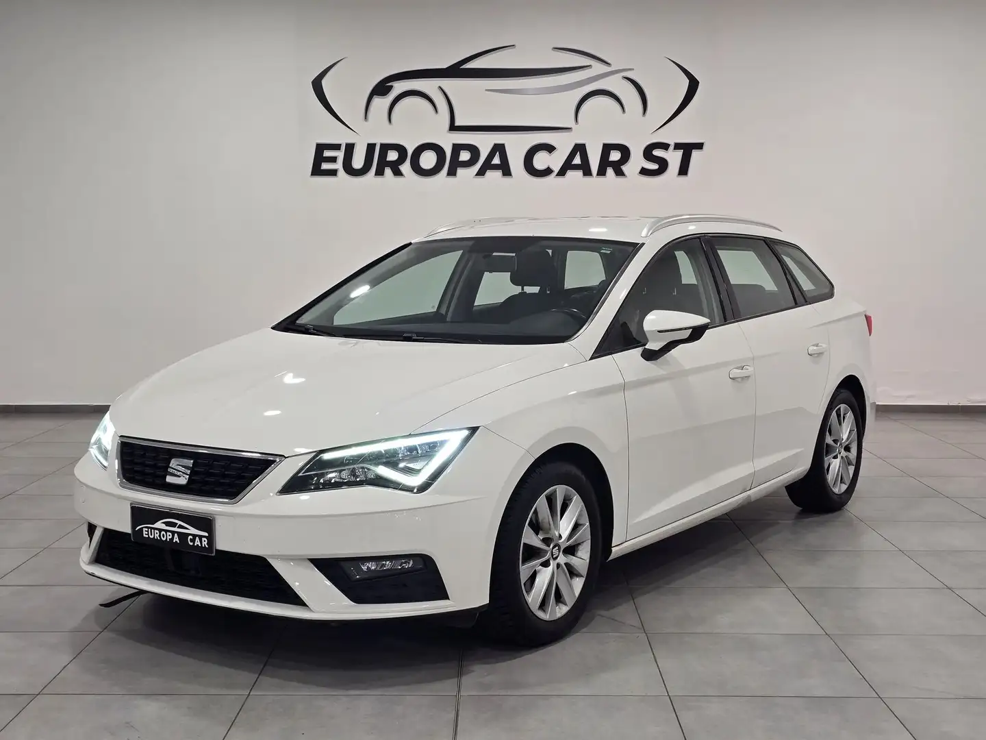 SEAT Leon 1.6 TDI 115 CV ST Black Edition Bianco - 1