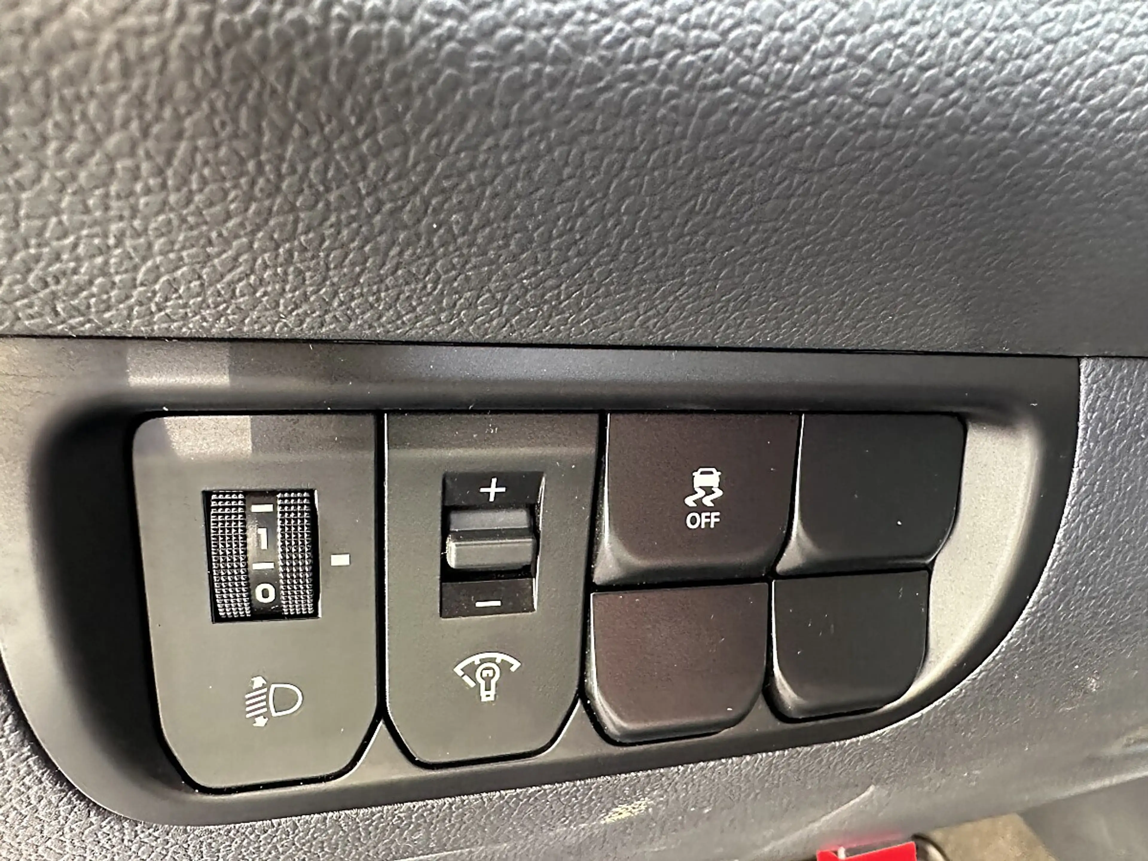 Kia Rio 1.2 Titan · Klimaanlage · Einparkhilfe · Allwet... — photo 15