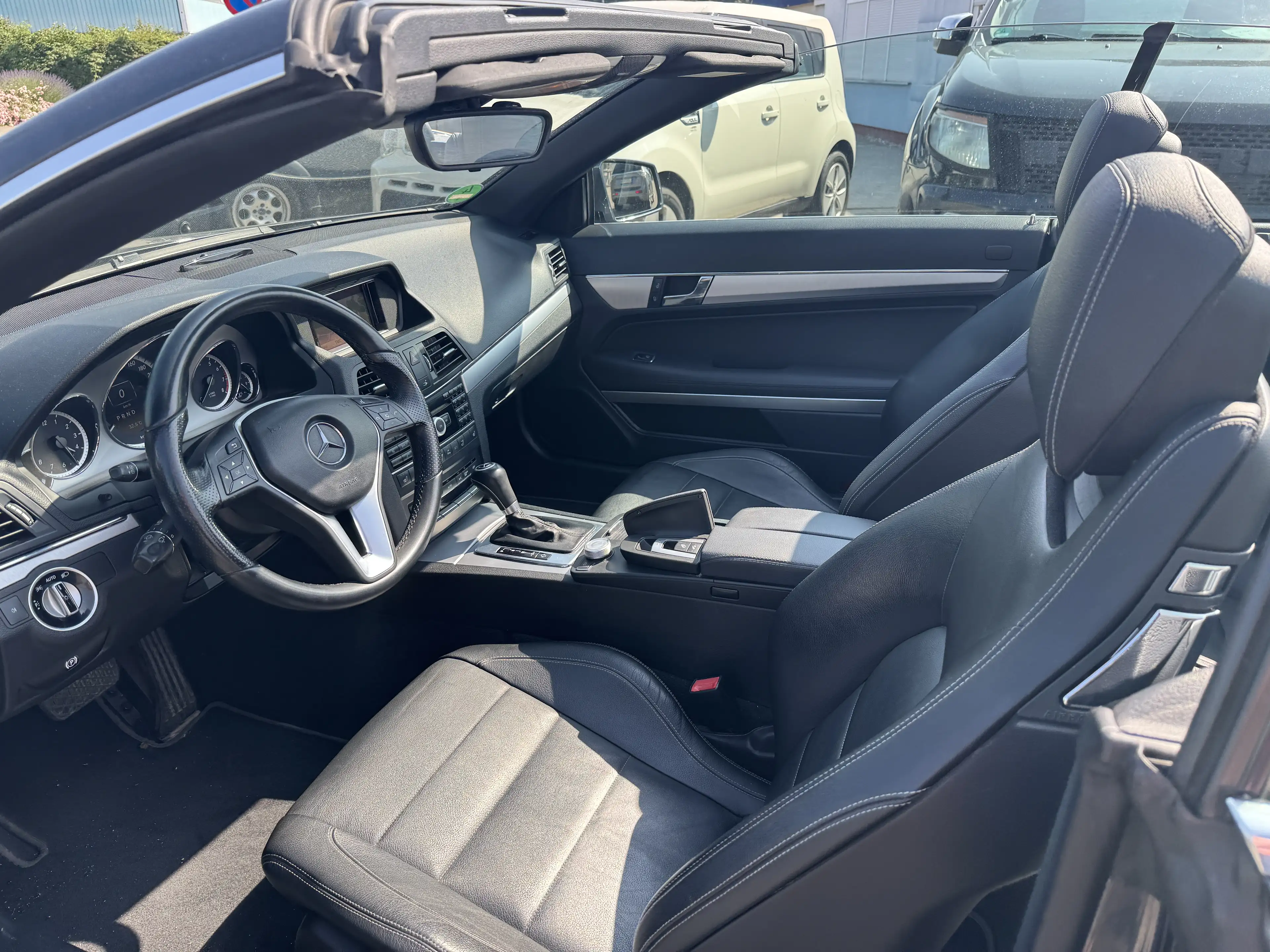 Mercedes-Benz E 250 Cabrio BlueEFFICIENCY 7G-TRONIC Avantgarde — photo 13