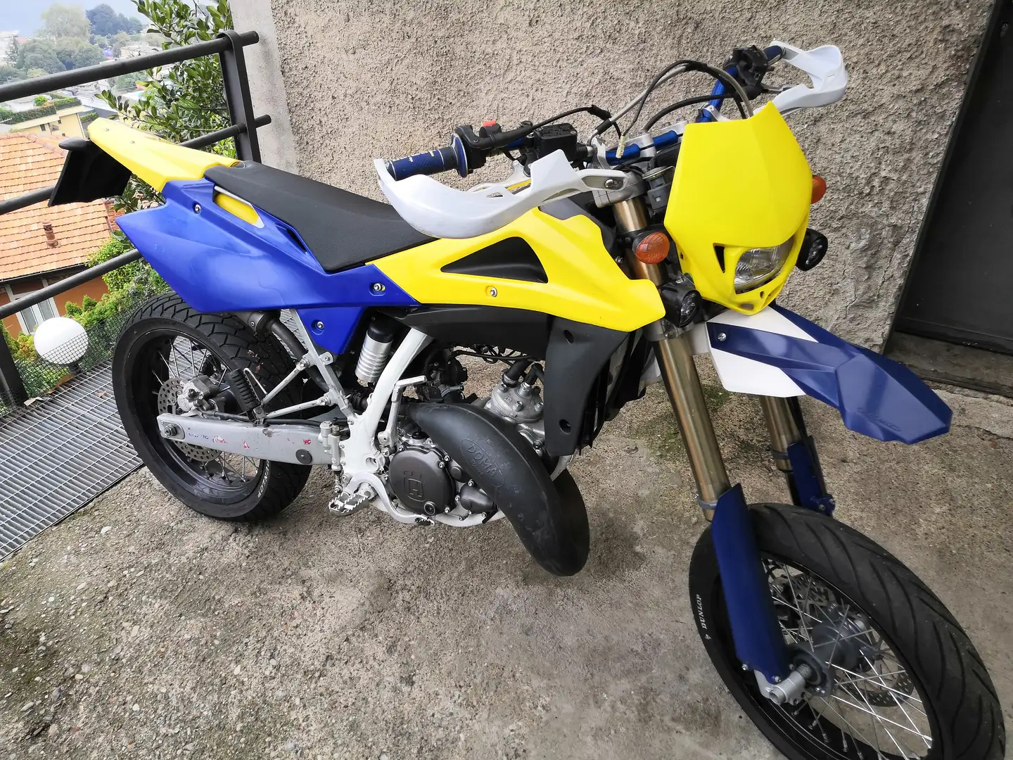 Husqvarna SM 125 Fehér - 1