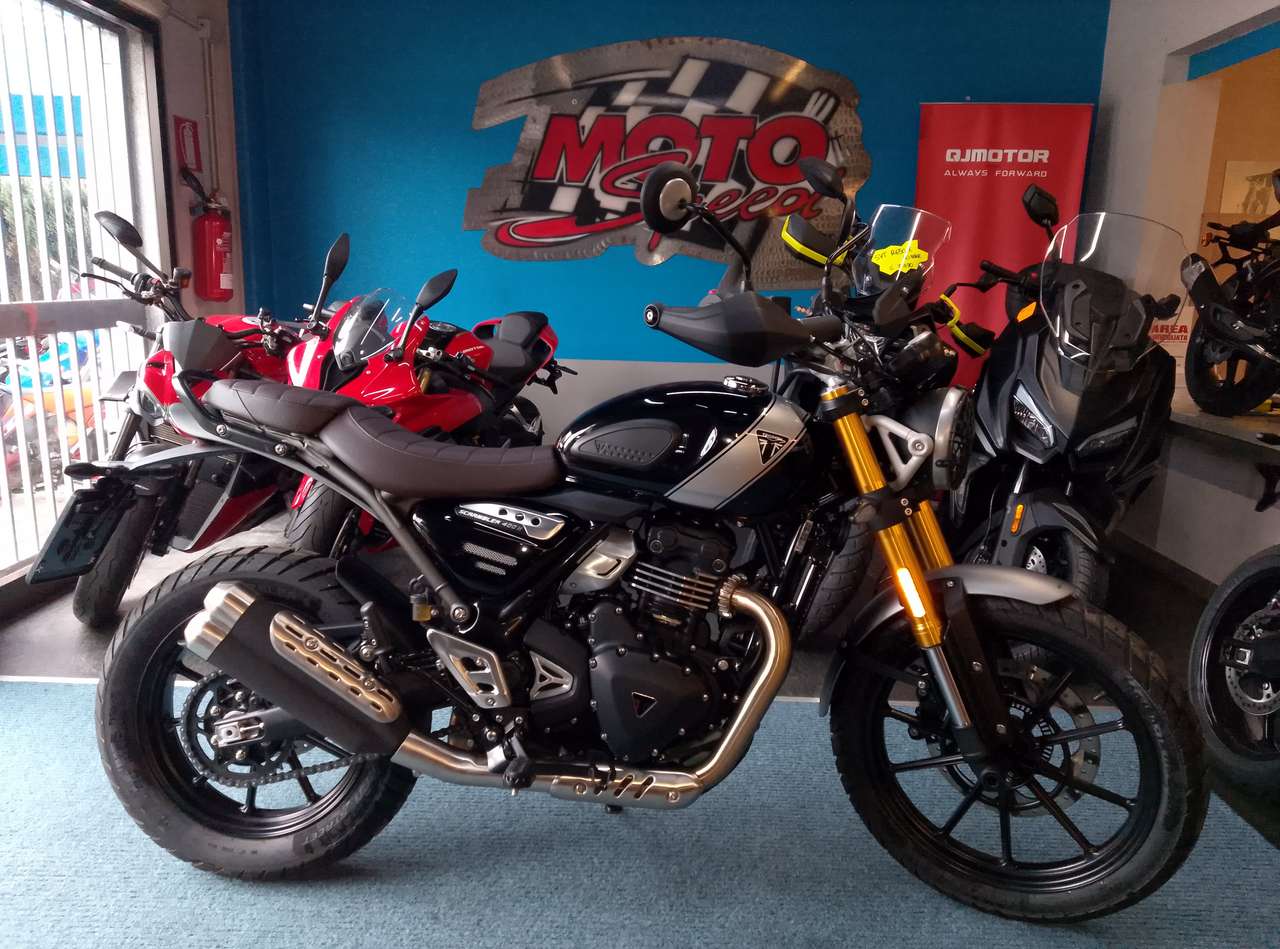 Triumph Scrambler 400X