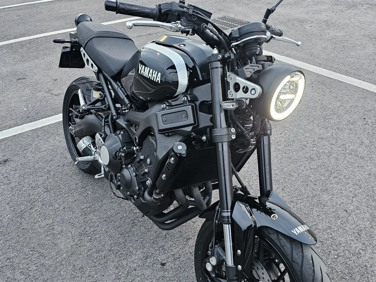 Yamaha XSR 900 ABS Negro - 1