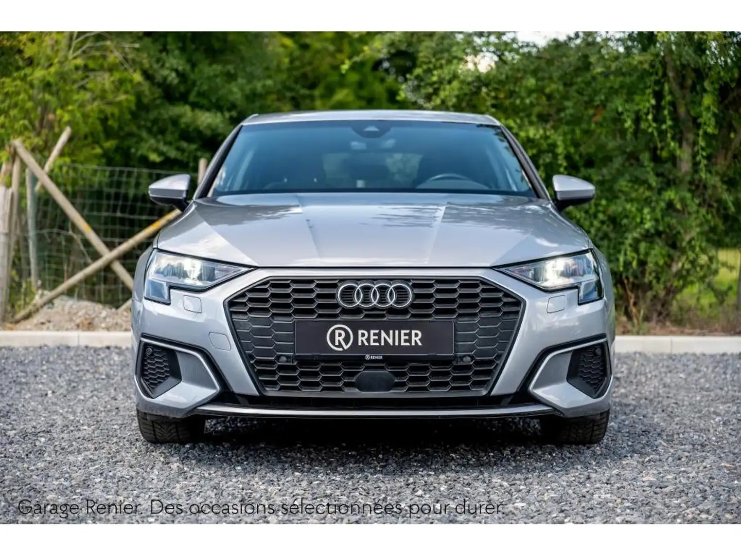 Audi A3 30 TDi Sportback Garantie 24 mois Grau - 2